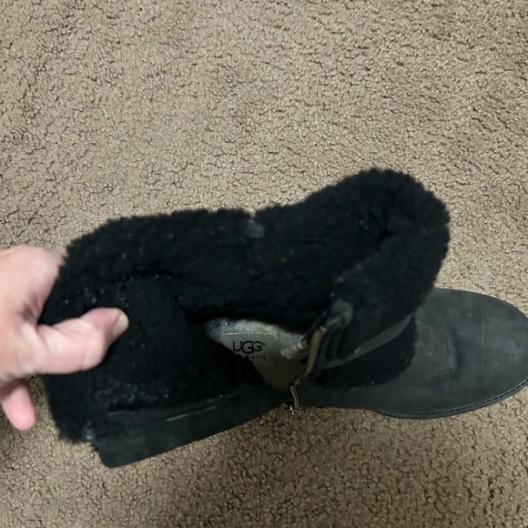 UGG Blayre II Sheepskin Short Zip Up Boots Black #1008220 Women’s Size 9.5 - Picture 10 of 10